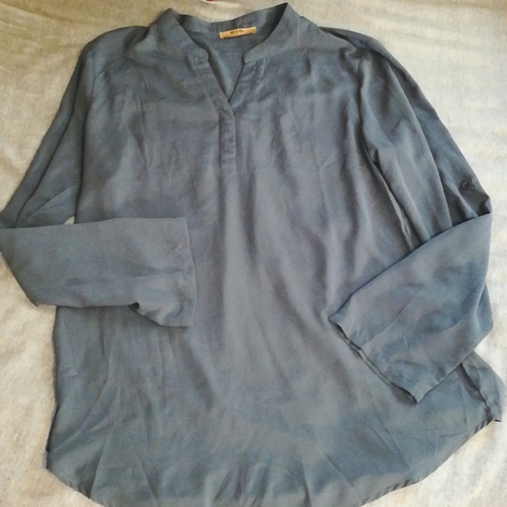 Flowy v neck long sleeve or 3/4 sleeve